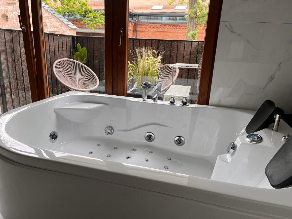 Jacuzzi Rakowicka Top Apartments Cracóvia Exterior foto